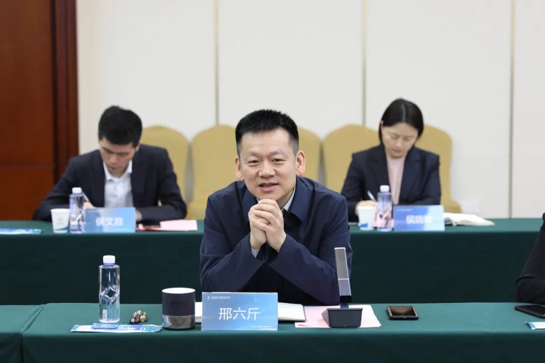 f8a0af292d8879cc747592fbf9a5f4a.jpg 图片